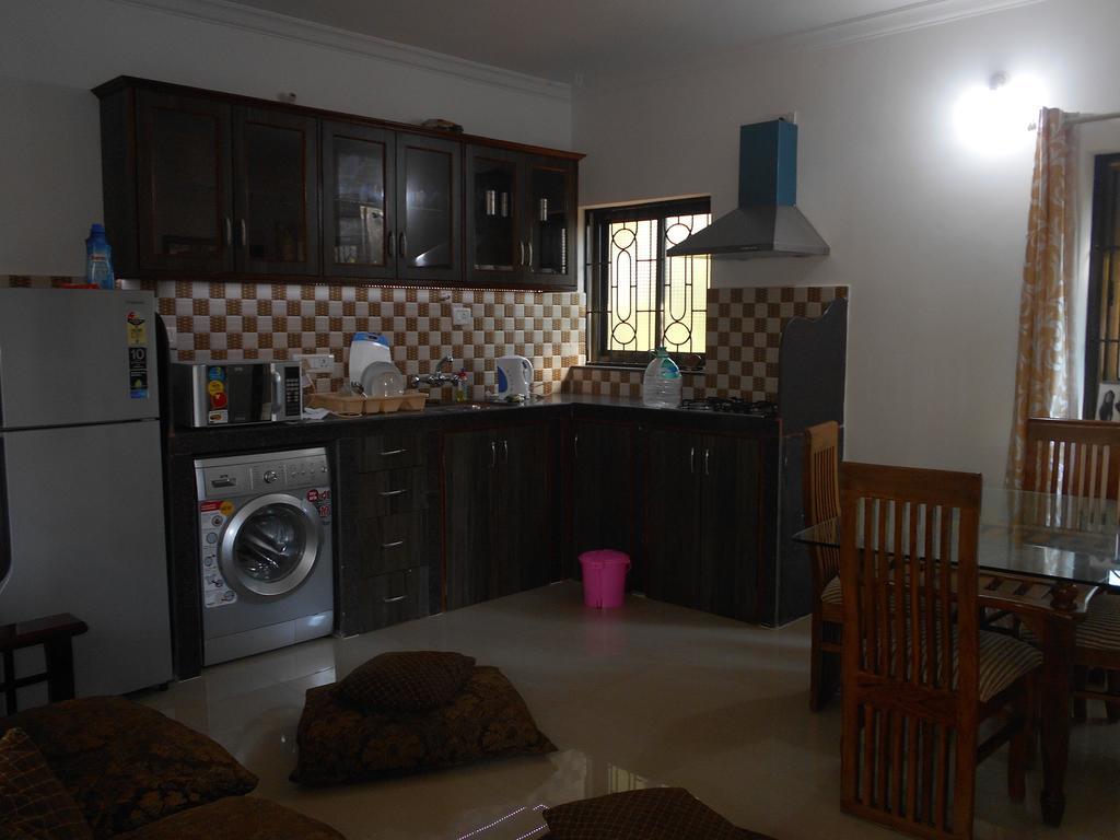 Esha Apartment Calangute Habitación foto